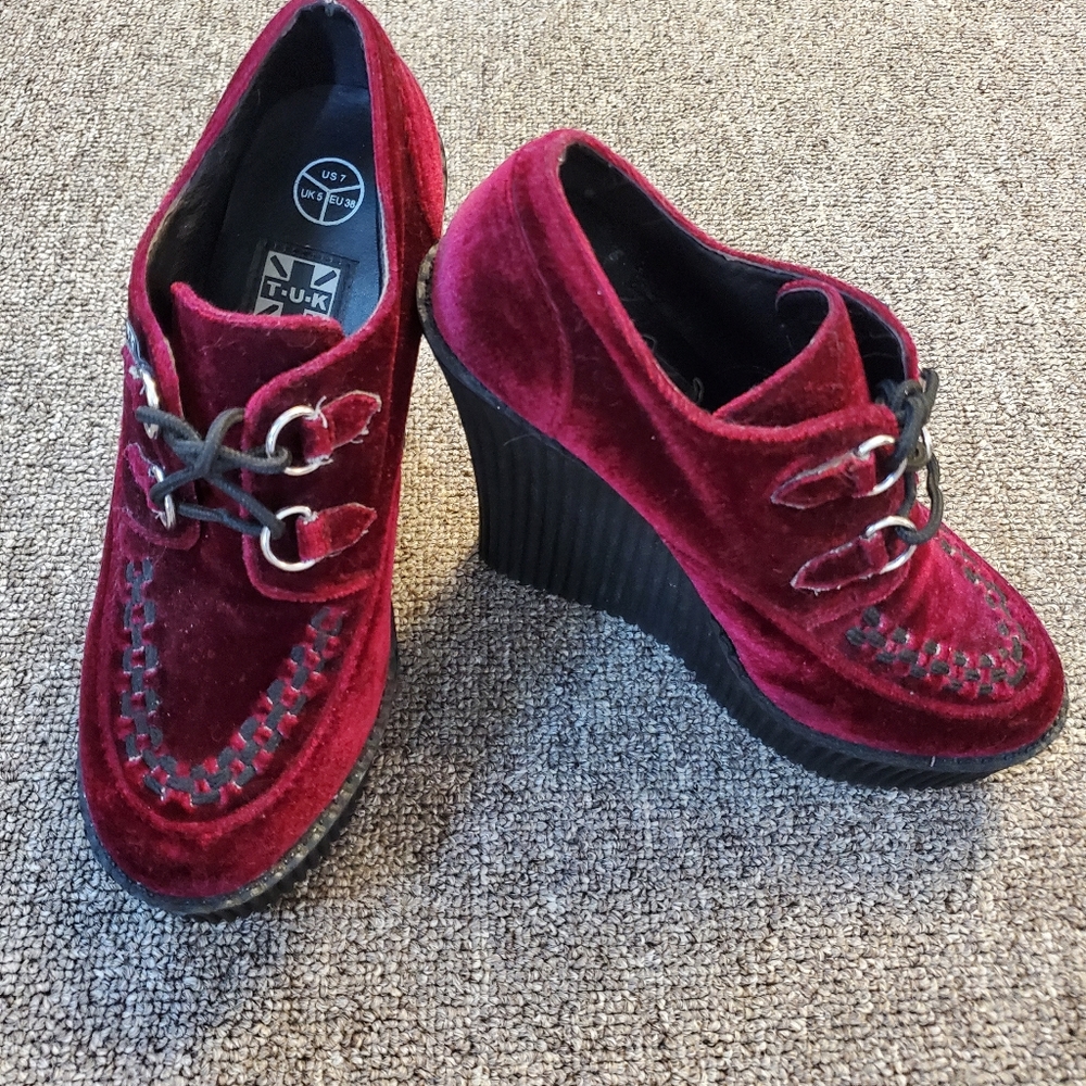 Stylish and Unique Velvet TUK Heels size 7
